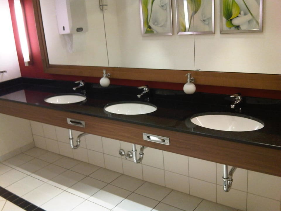 Toiletten im Tagungsbereich Leonardo Royal Hotel Frankfurt