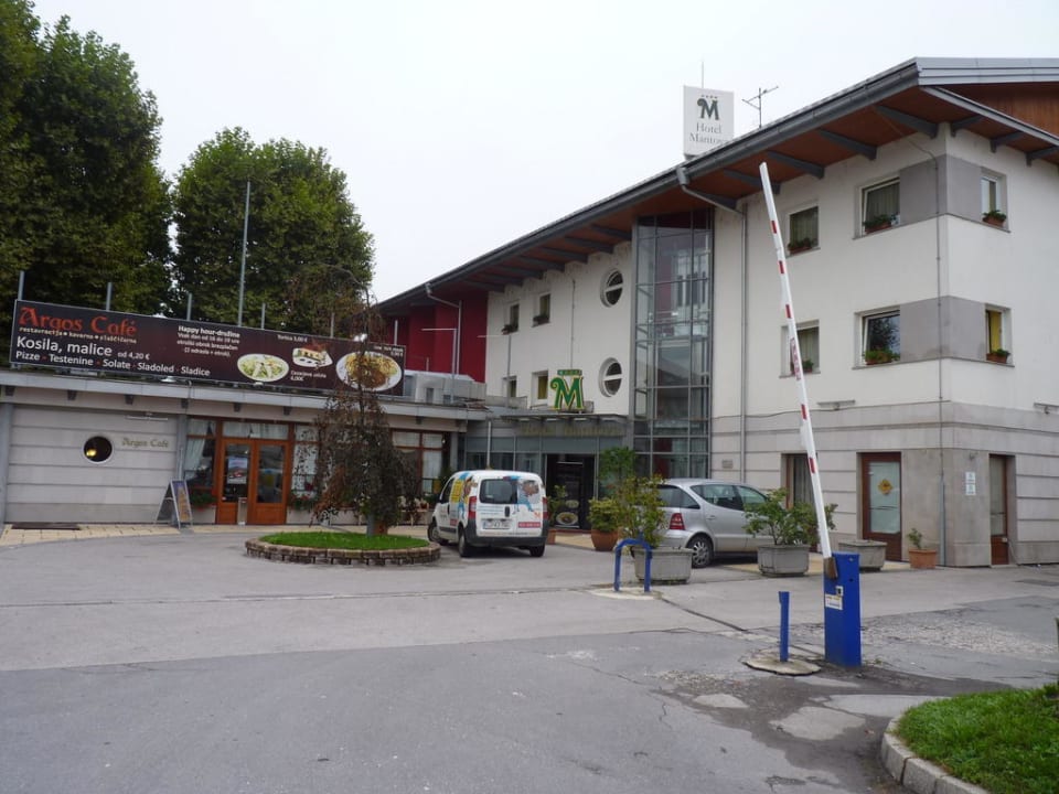 Blick auf das Hotel mit Restaurant Hotel Mantova