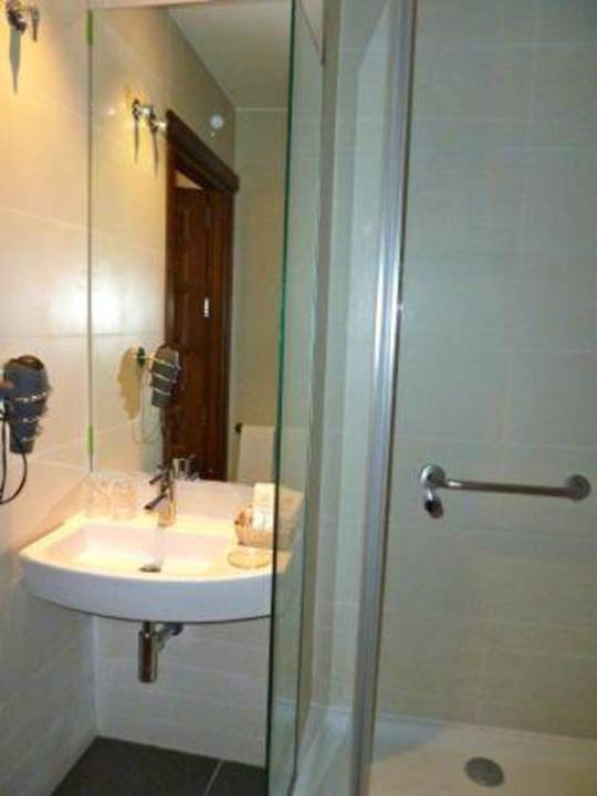 Bad Rusticae Gar-Anat Hotel Boutique
