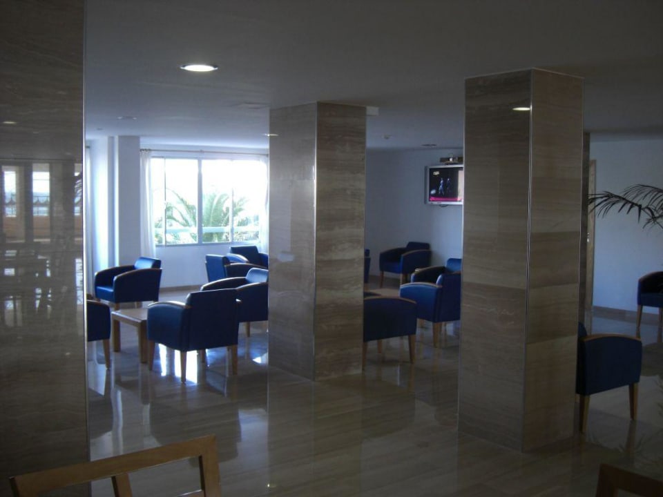 Fernsehecke allsun Hotel Pil-lari Playa