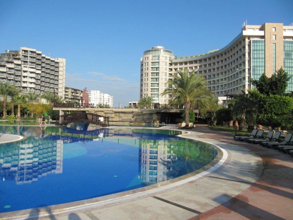 Vom Pool aus Sherwood Exclusive Lara