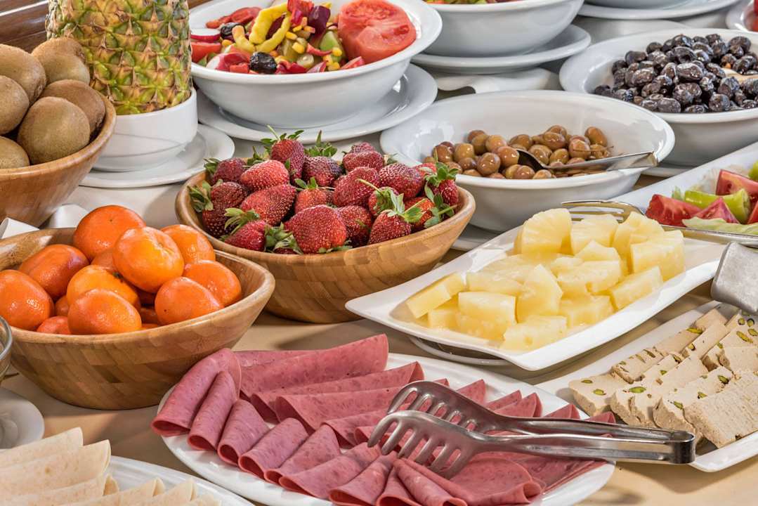 Breakfast Perapolis Hotel