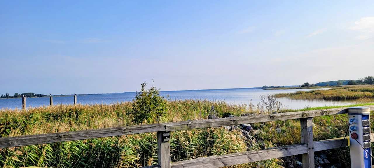 Ausblick Hausboote und Fewo Vieregge