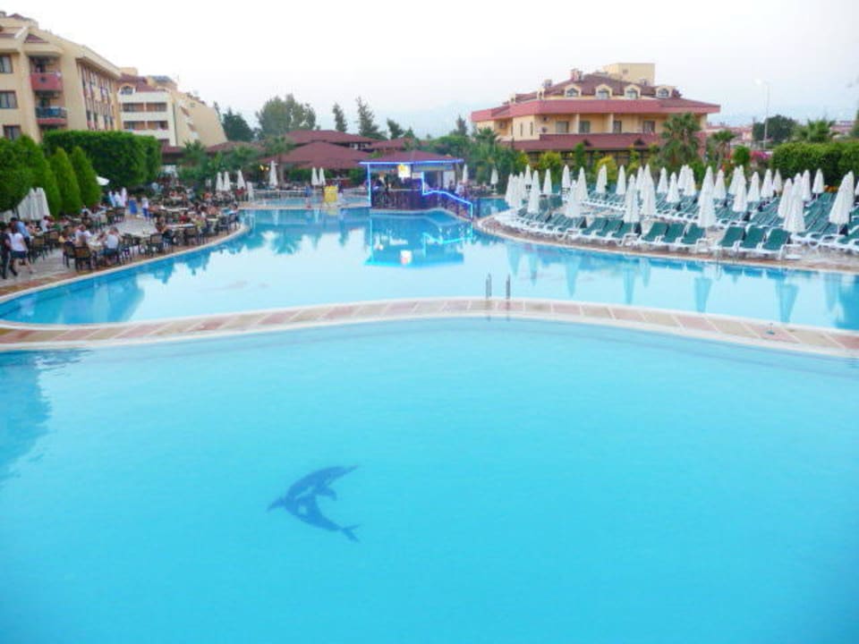 Der große Pool Grand Seker Hotel