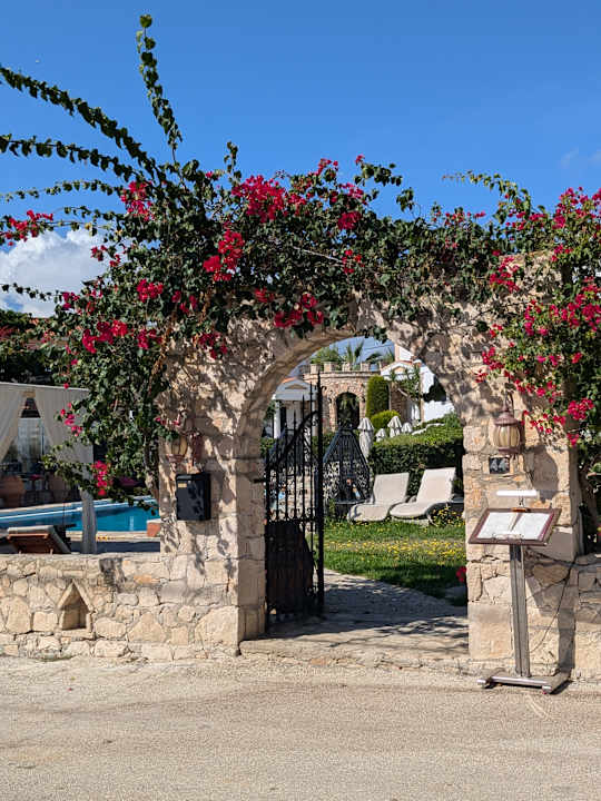 Außenansicht Anagenessis Village Hotel
