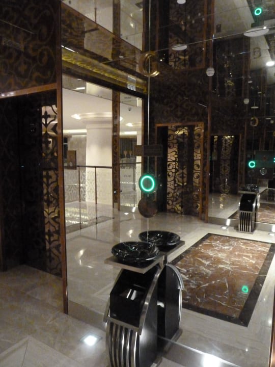 Aufzug Waldorf Astoria Dubai Palm Jumeirah