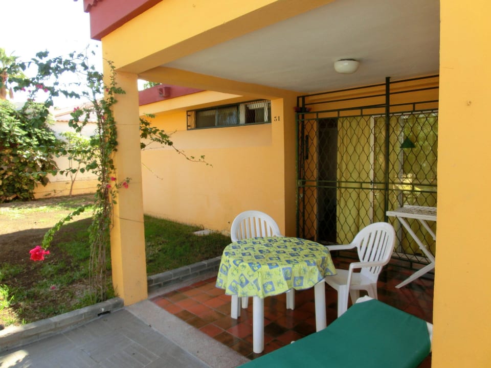 Sitzen im Freien Artemisa Gay Bungalows