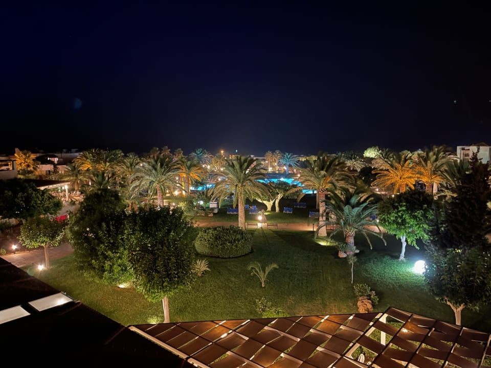 Gartenanlage Anissa Beach & Village