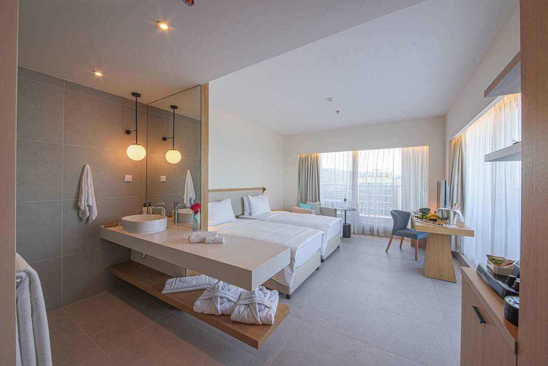 Zimmer Poseidon Beach Resort - a NEW 5-Star Experience, PREMIUM ALL INCLUSIVE, EV Station