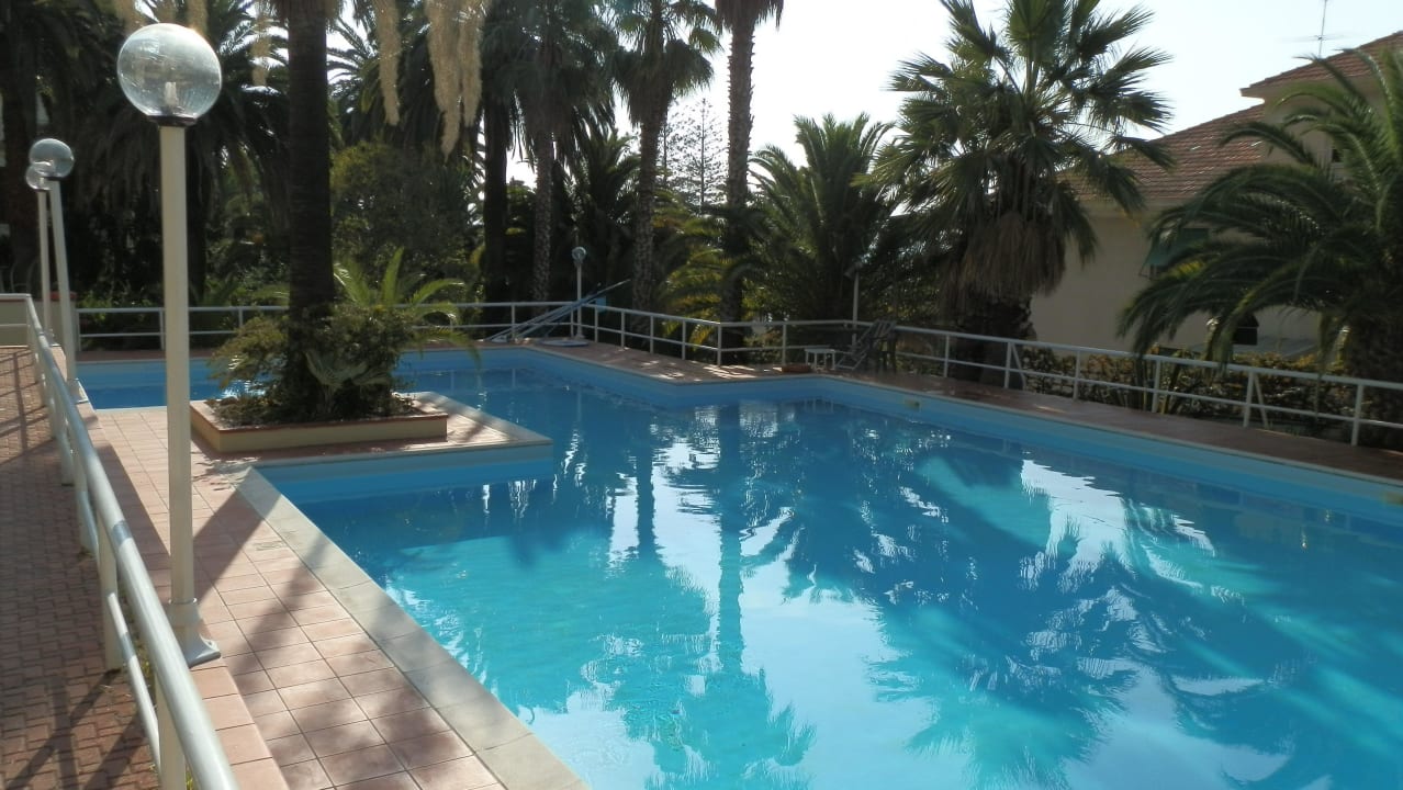 Pool Nyala Suite Hotel