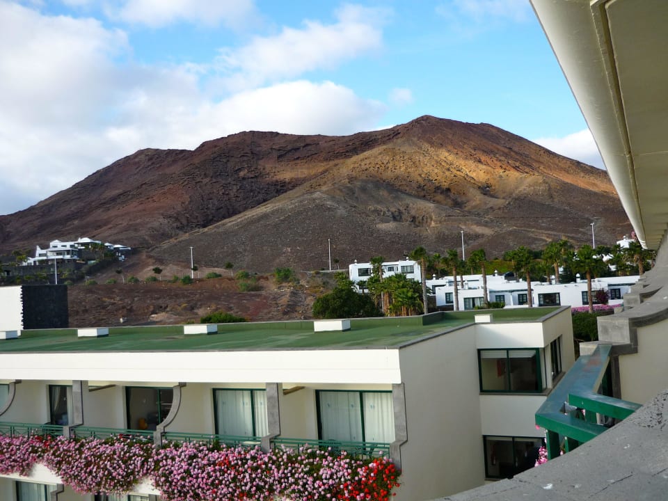 Nebenanlage mit Landschaft Hipotels Natura Palace