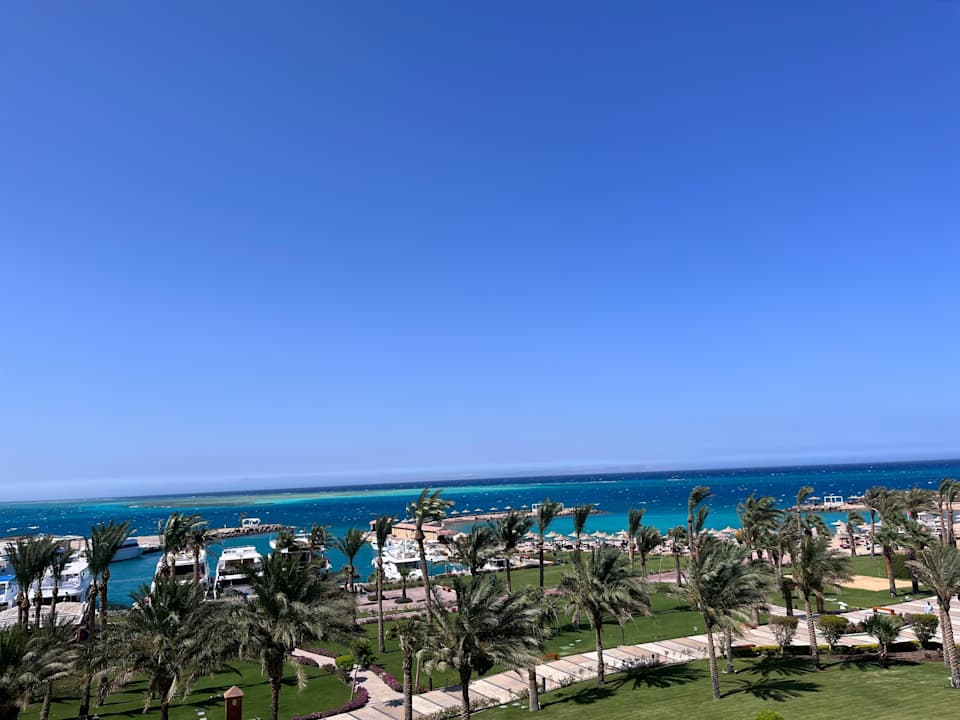 Außenansicht Hilton Hurghada Plaza