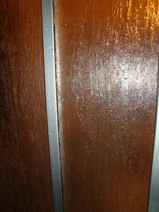 Schimmel an der Duschtür  Der schöne Asten - Resort Winterberg