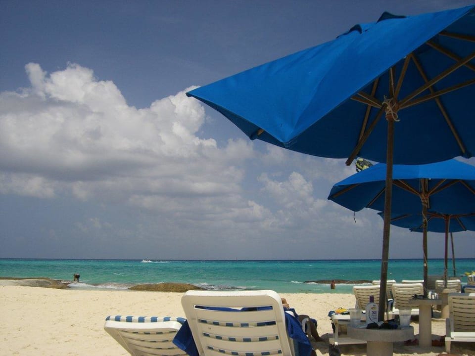 Blick von der Liege aufs Meer The Reef Playacar