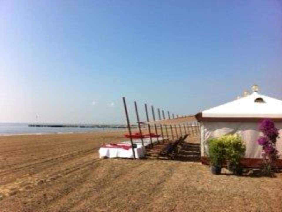 Strand mit Gästezelten Hotel Excelsior Venice