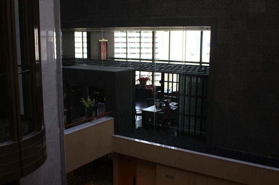 Eingang zum Oriental-Club Hotel Mandarin Oriental Singapore