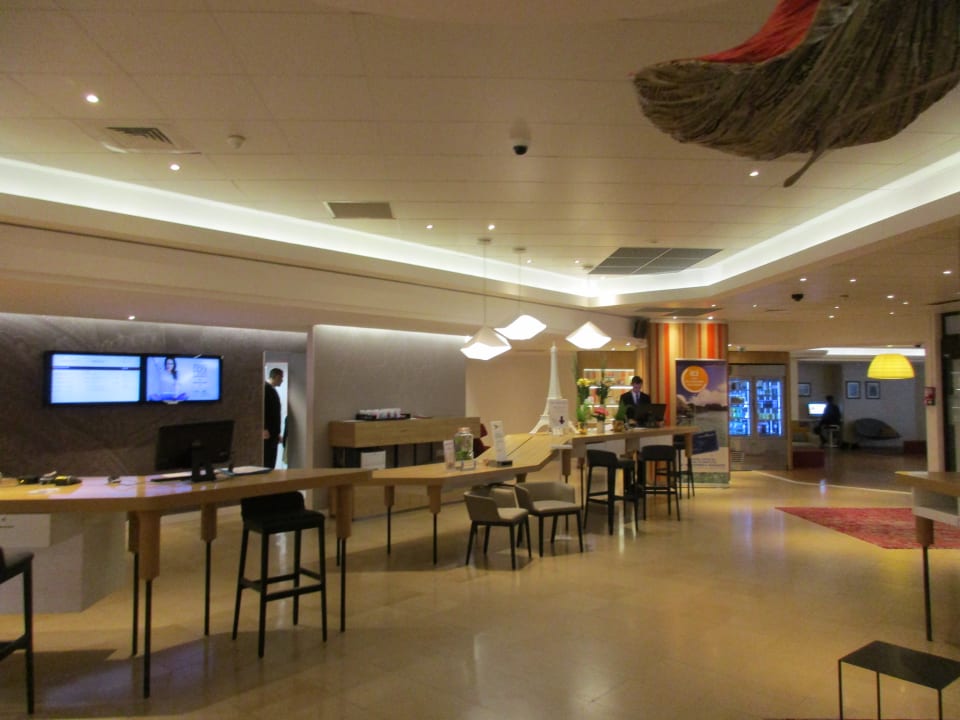 Lobby Mercure Paris Montmartre Sacré Coeur