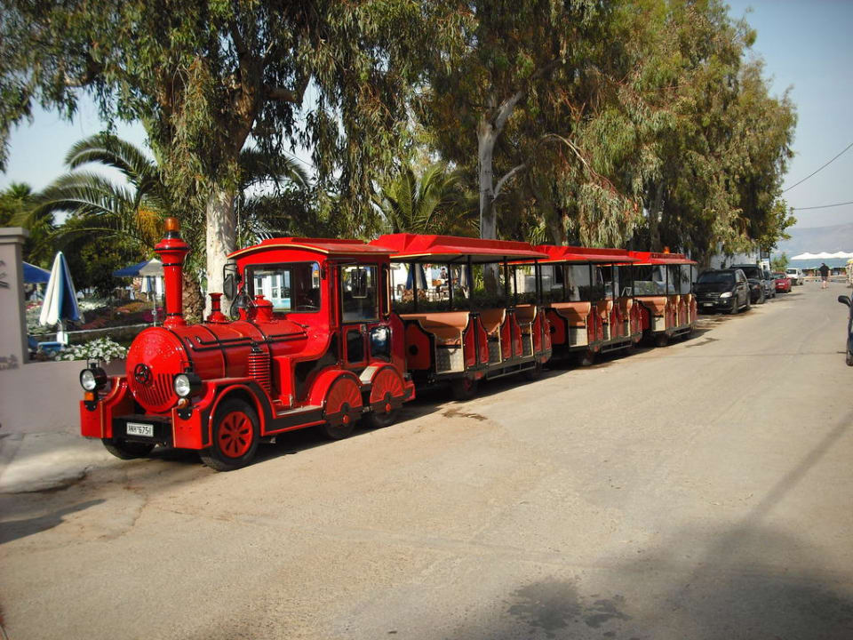 Die rote Bahn Corissia Beach Hotel