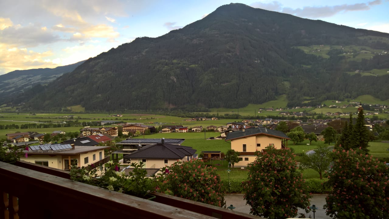 Ausblick Platzlhof - Mein Hotel im Zillertal