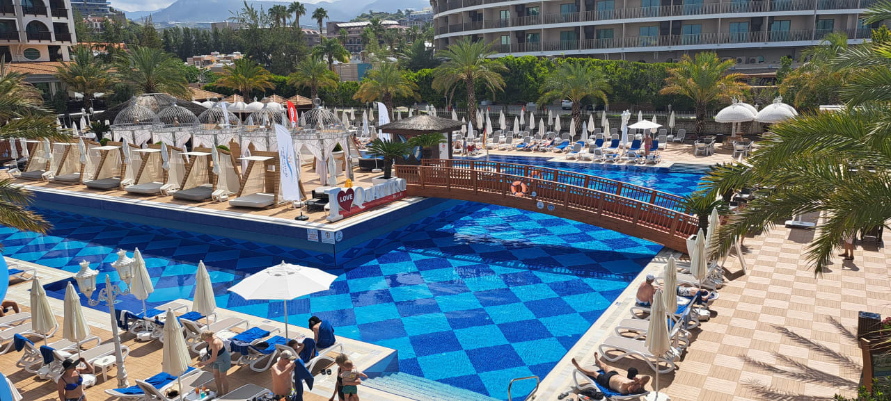 Pool Quattro Beach Spa & Resort