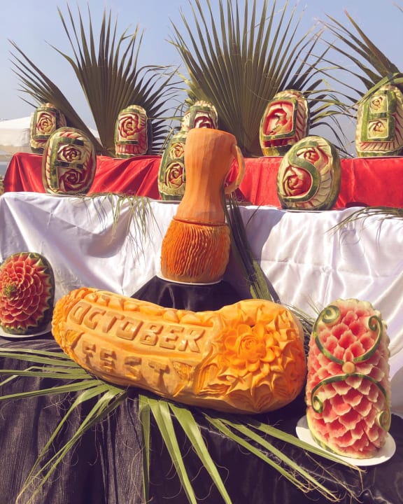 Strand Well Palace Side