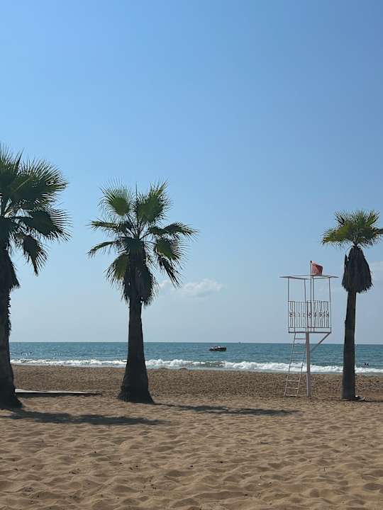 Strand Club Grand Aqua