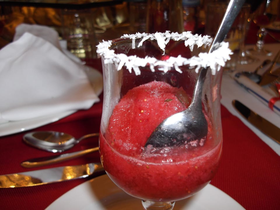 Dessert zur Gala Diamond Excellence Resort & Spa