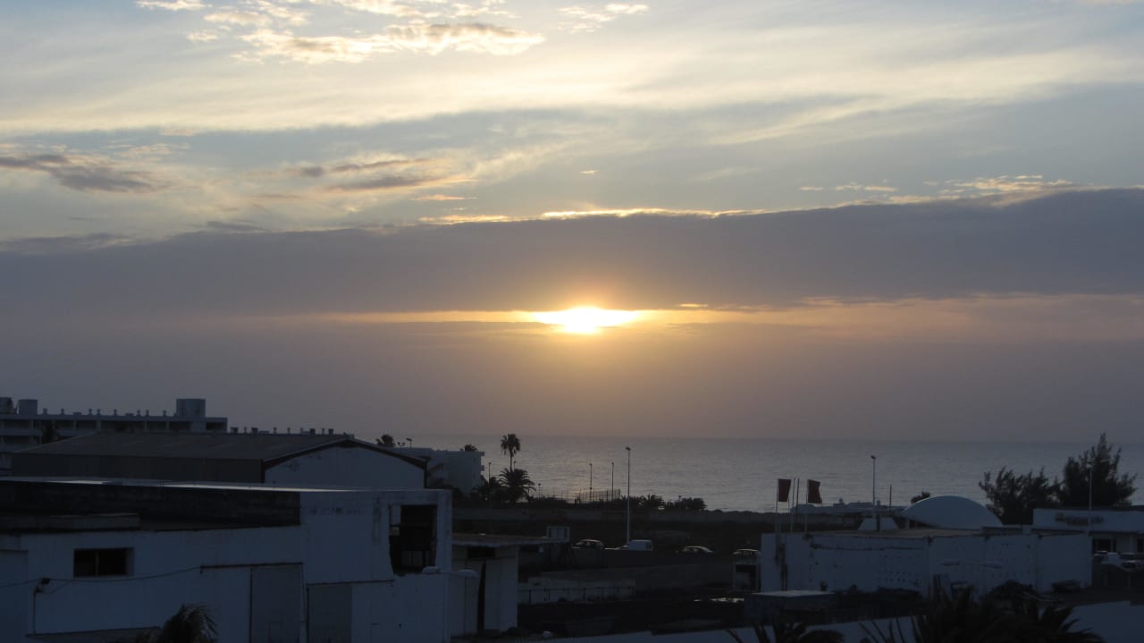 Sonnenaufgang vom Zimmer 2217 Sentido Aequora Lanzarote Suite