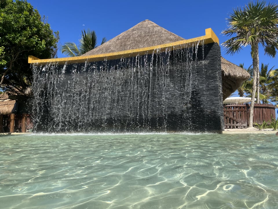 Pool Grand Palladium Kantenah Resort & Spa