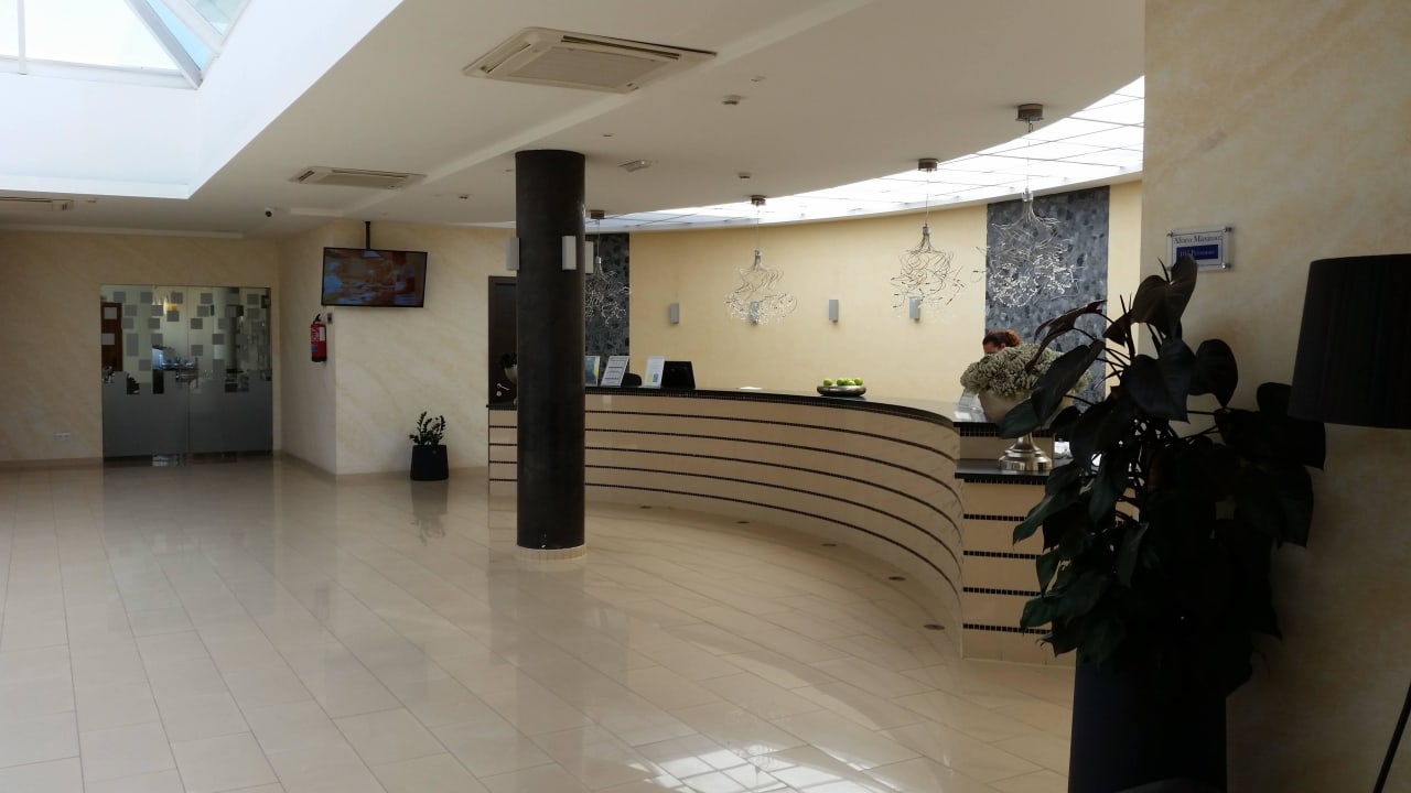 Rezeption mit tollem deutschsprachigem Service allsun App.-Hotel Albatros