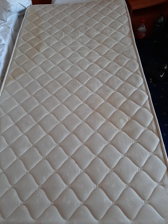 Zimmer Luna Beach Hotel