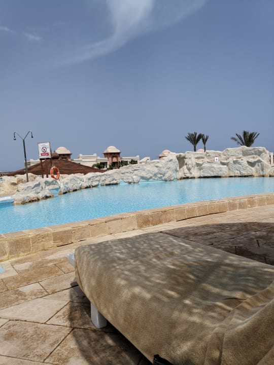 Pool Serenity Alpha Beach