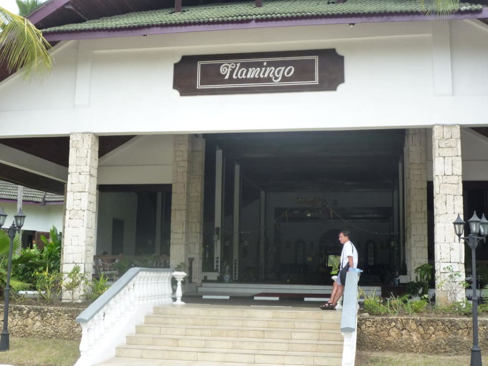 Eingang PrideInn Flamingo Beach Resort & Spa