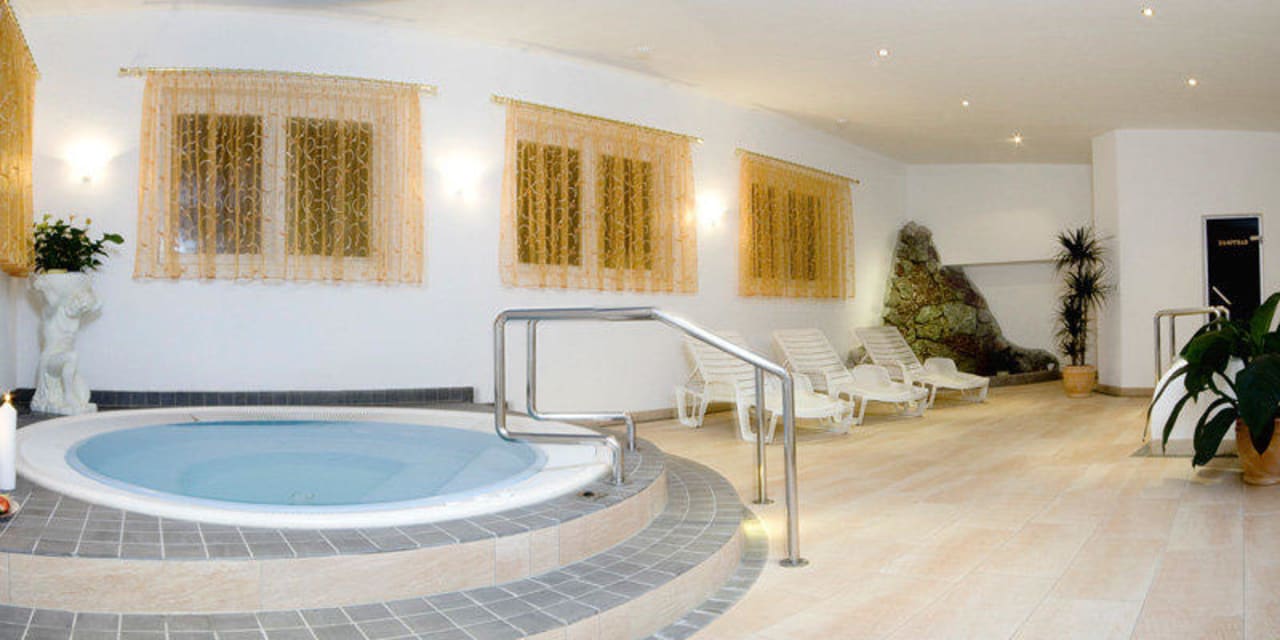 Whirlpool Hotel Gisela