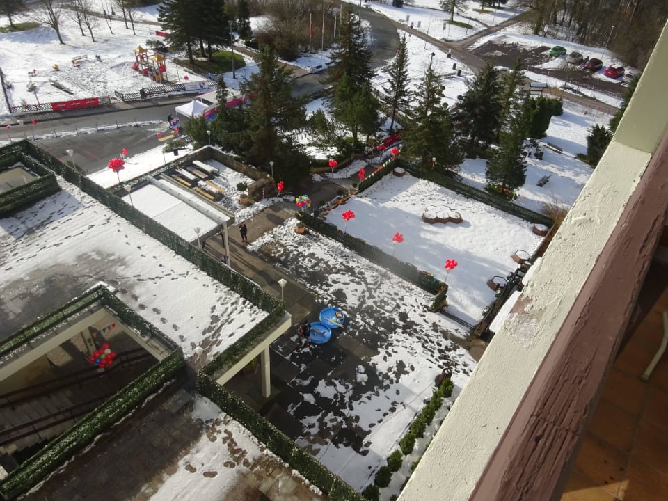 Großes Gelände AHORN Berghotel Friedrichroda