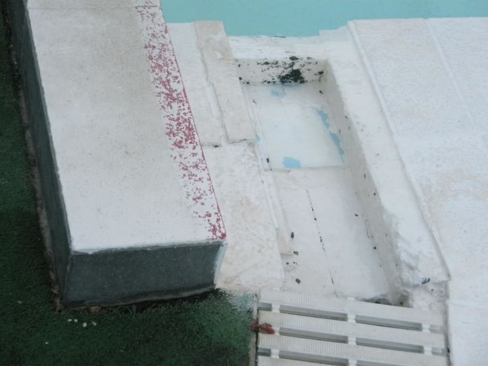 Überlauf am Pool Olympos Beach Hotel