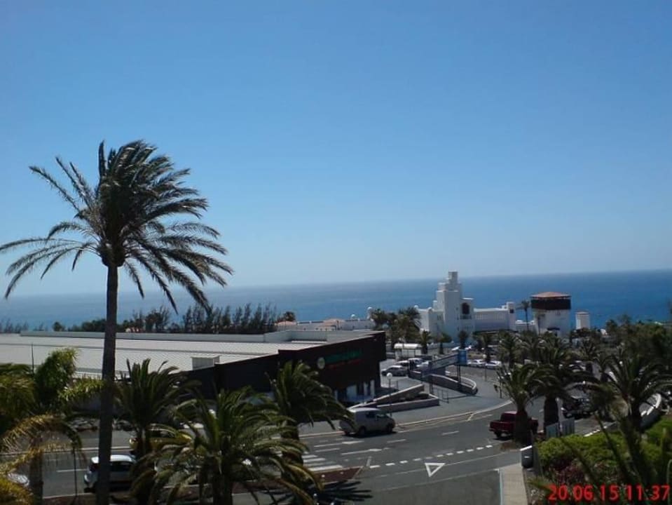 Supermarkt direkt unter dem Hotel allsun App.-Hotel Esquinzo Beach