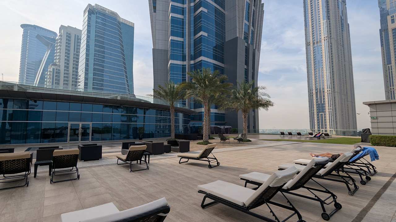 Pool JW Marriott Marquis Hotel Dubai