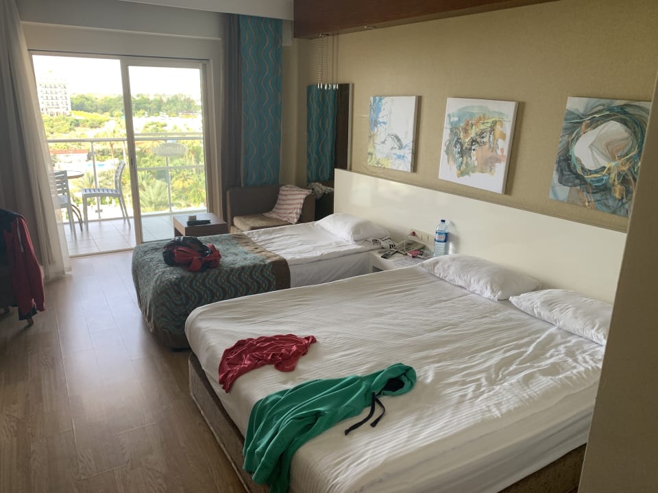 Zimmer Seaden Sea World Resort & Spa