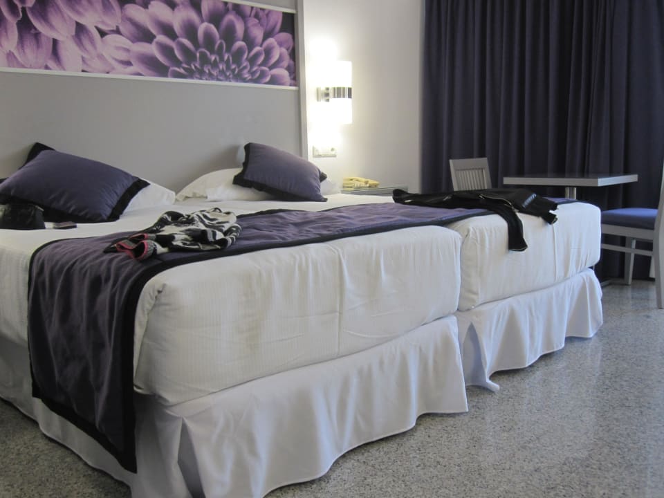 Sehr breite Betten Hotel Riu Nautilus - Adults only