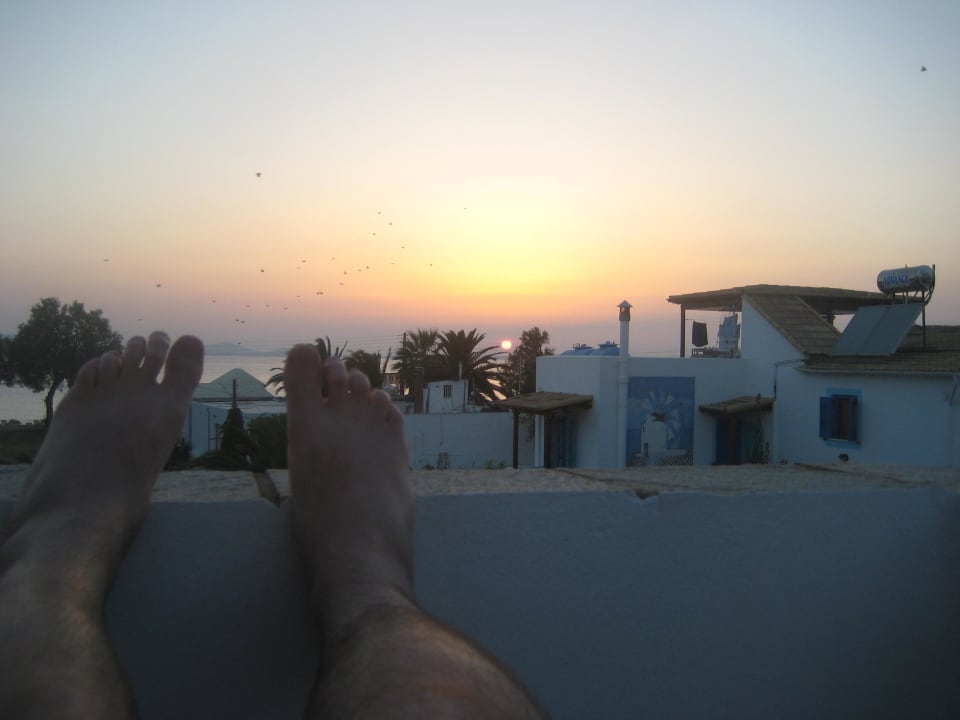 Abendstimmung von unserm Balkon Villa Naxia Studios