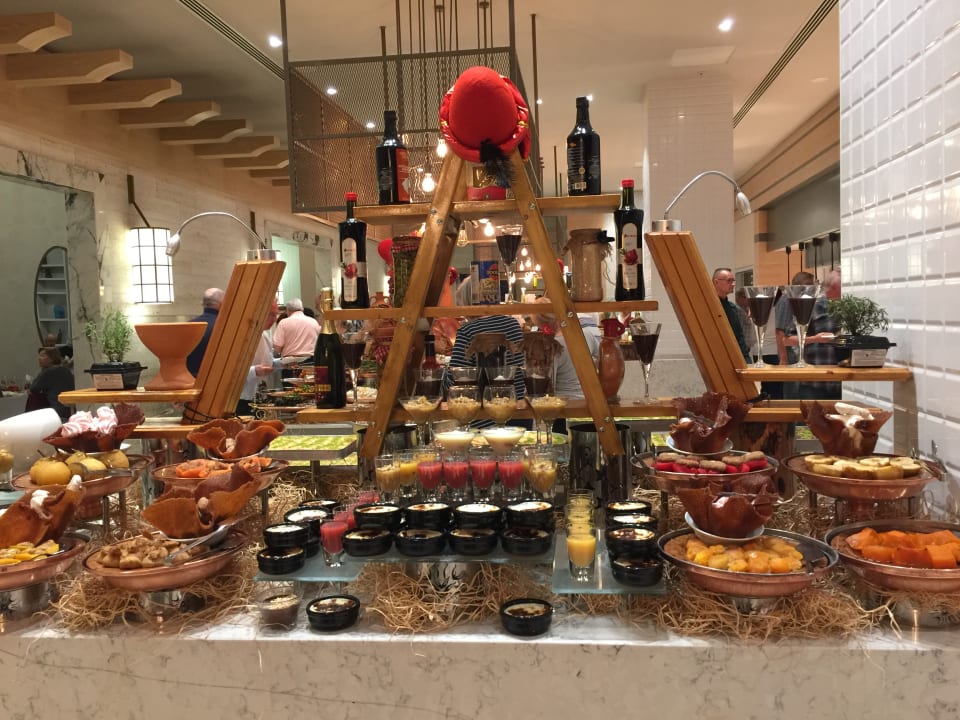 Gastro Acanthus Cennet Barut Collection