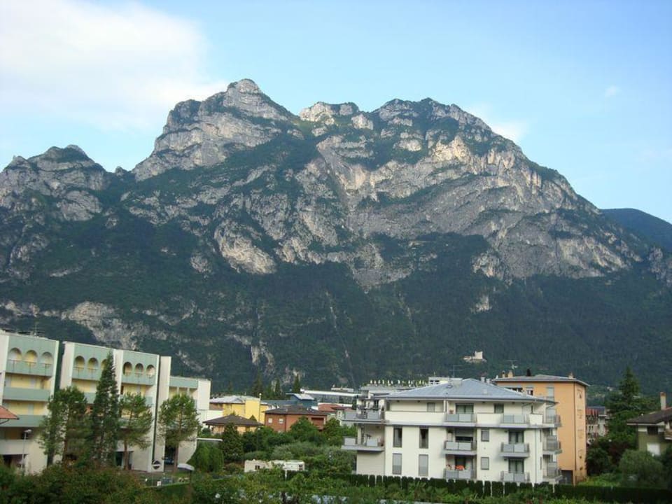 Blick zur Stadt Ambassador Suite Hotel