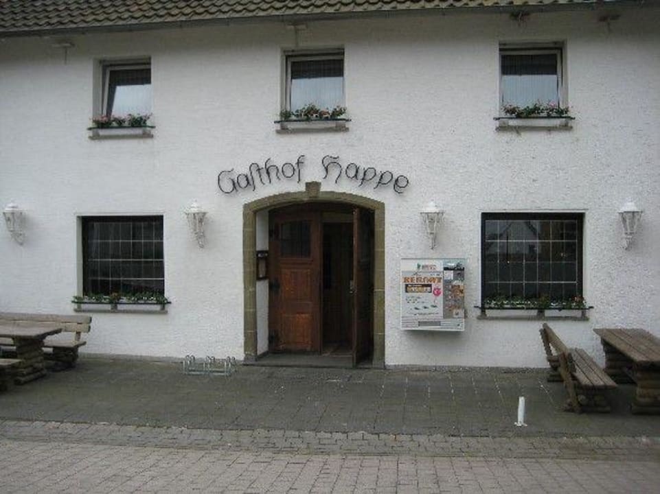 Haupthaus mit Gastwirtschaft Hotel Landgasthof Happe