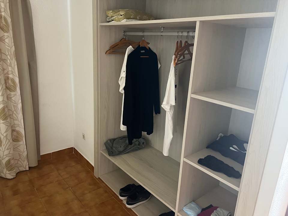 Zimmer Don Quijote Apartment