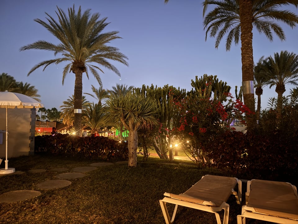 Gartenanlage HL Miraflor Suites Hotel