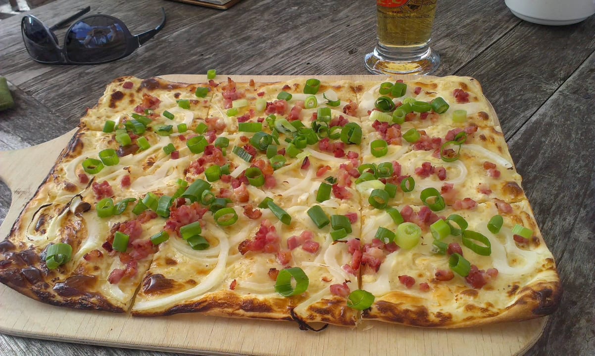 Flammkuchen in der Golfhütte, lecker! Spa & GolfResort Weimarer Land