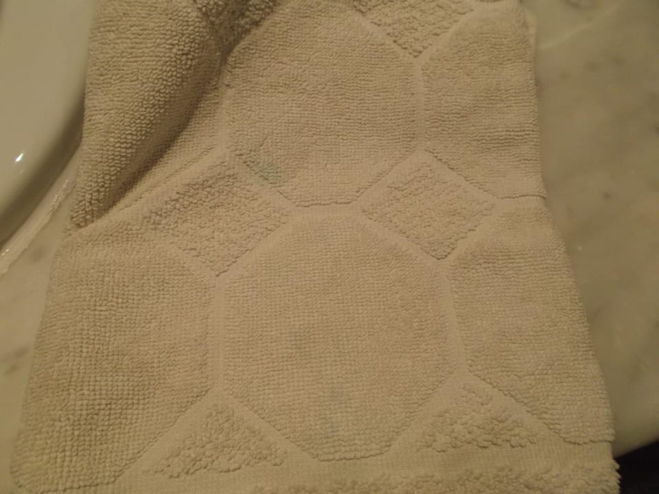 Benuztes Handtuch Hotel Nesrine