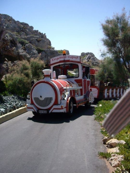 Bimmelbahn auf dem Weg zum Strand Hotel Kalithea Horizon Royal