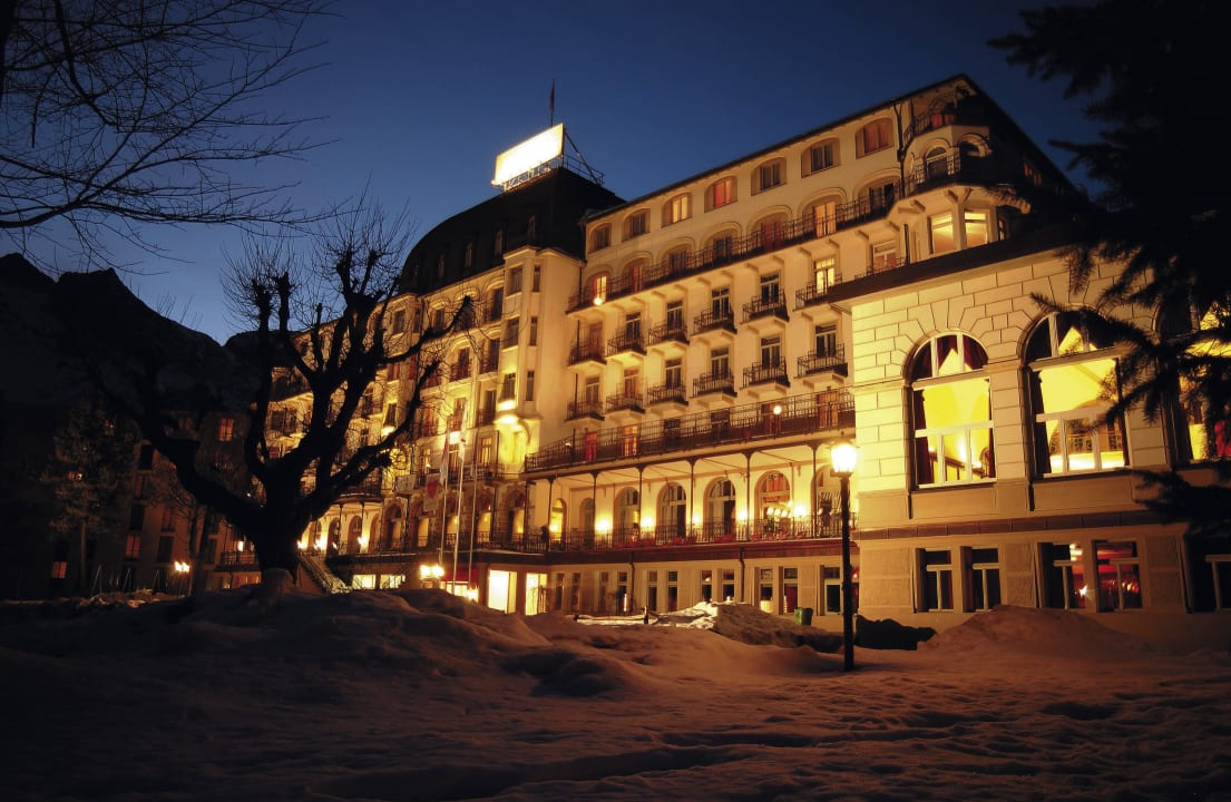 Aussenansicht Nacht Hotel Terrace